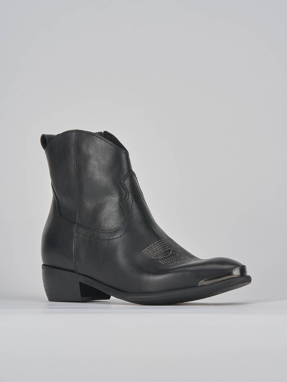 Low heel ankle boots heel 2 cm black leather