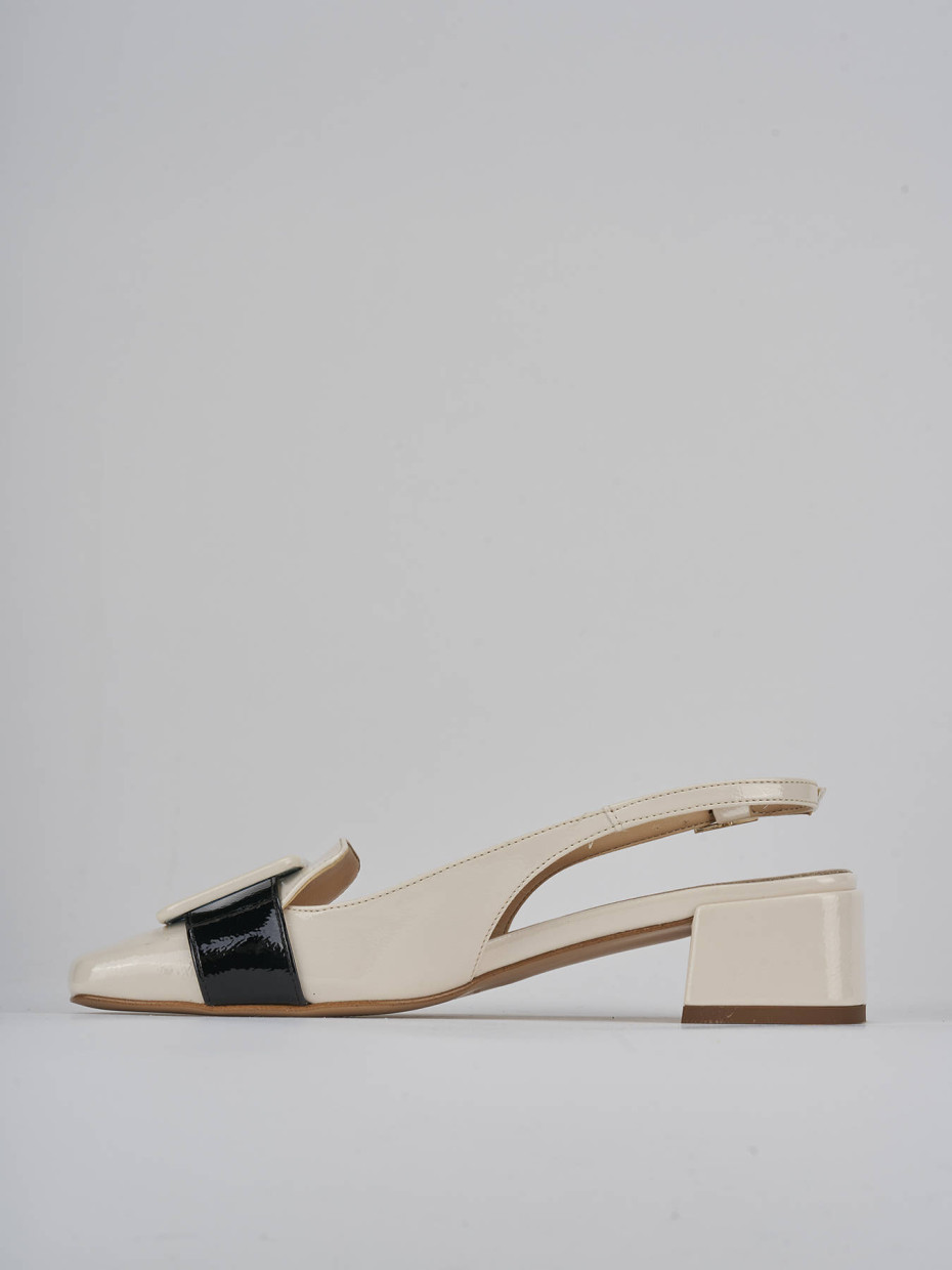 Décolleté e slingback tacco 4cm vernice beige