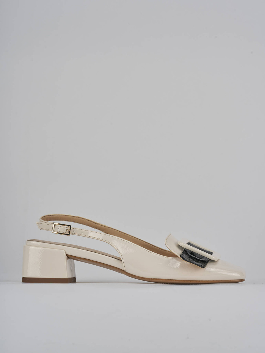 Décolleté e slingback tacco 4cm vernice beige