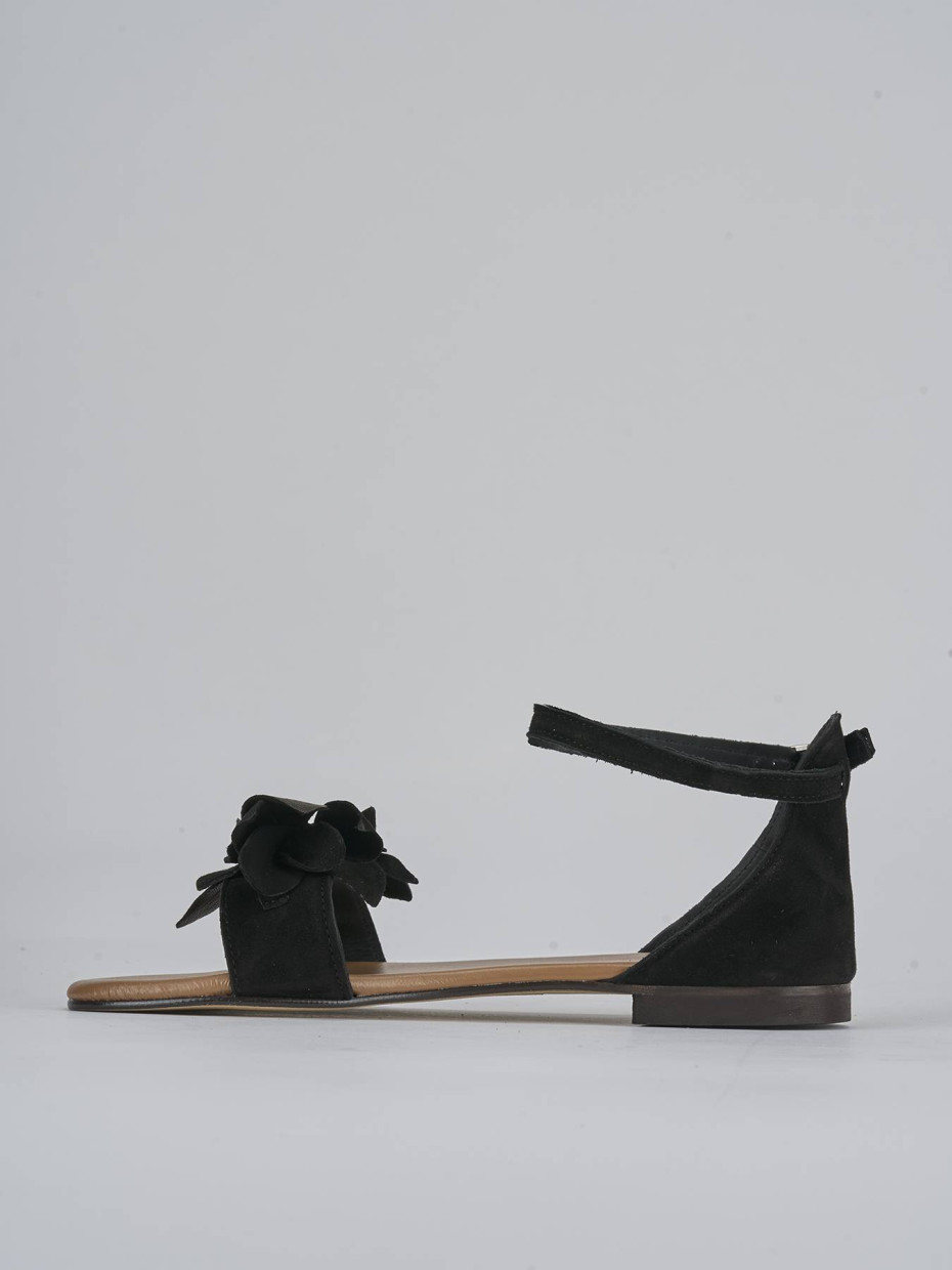 Sandalo tacco 1 cm nero camoscio