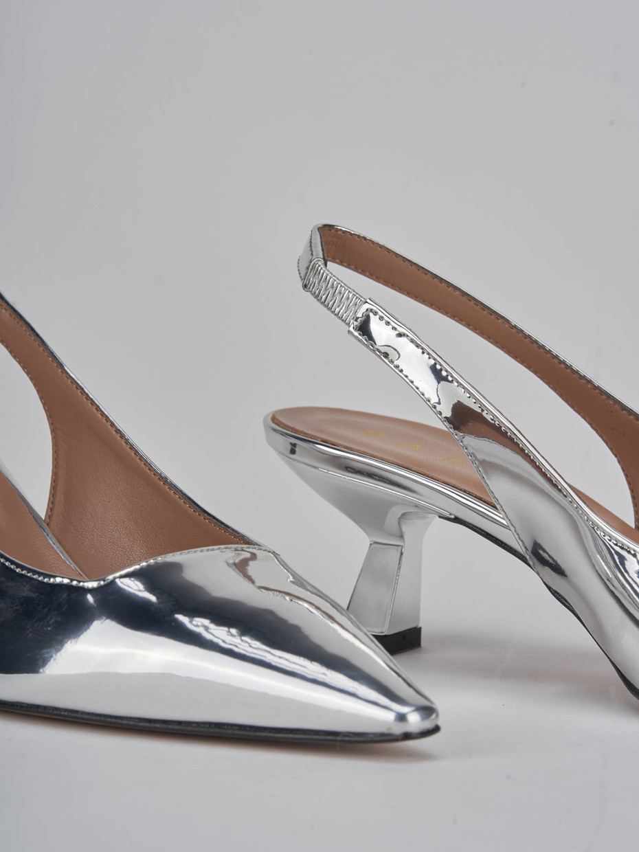 Décolleté e slingback tacco 6cm pelle argento