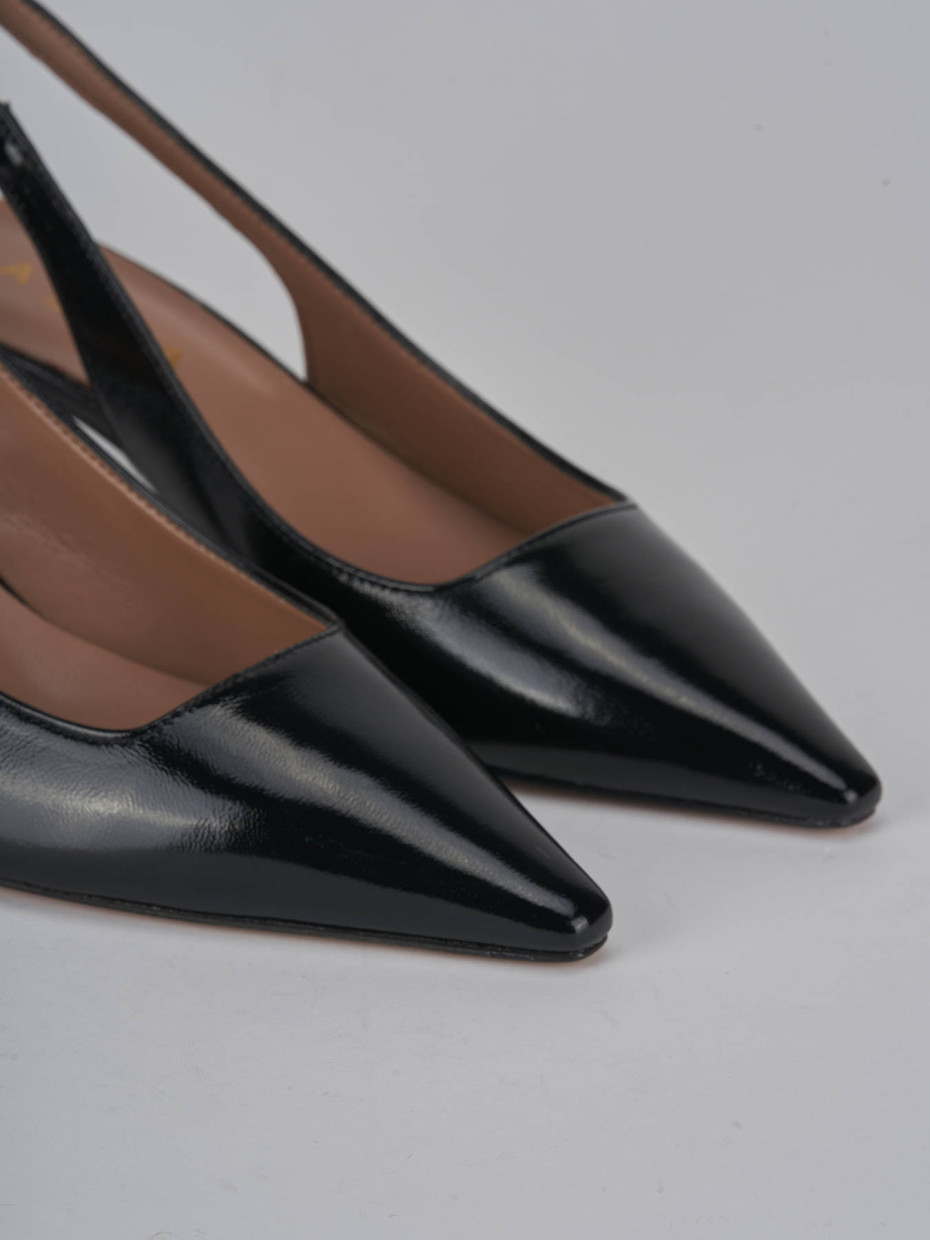 Décolleté e slingback tacco 6cm vernice nero