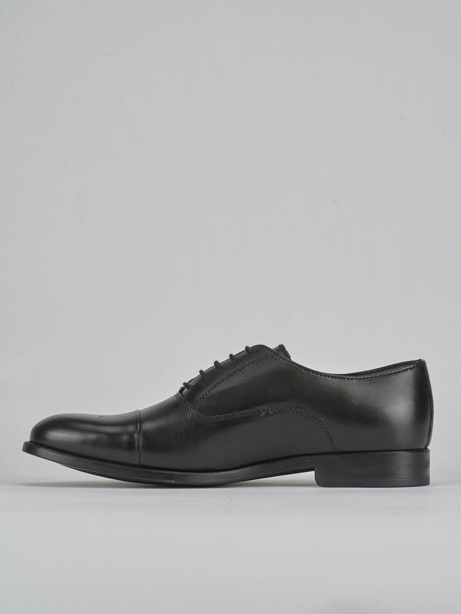 Stringate pelle nero