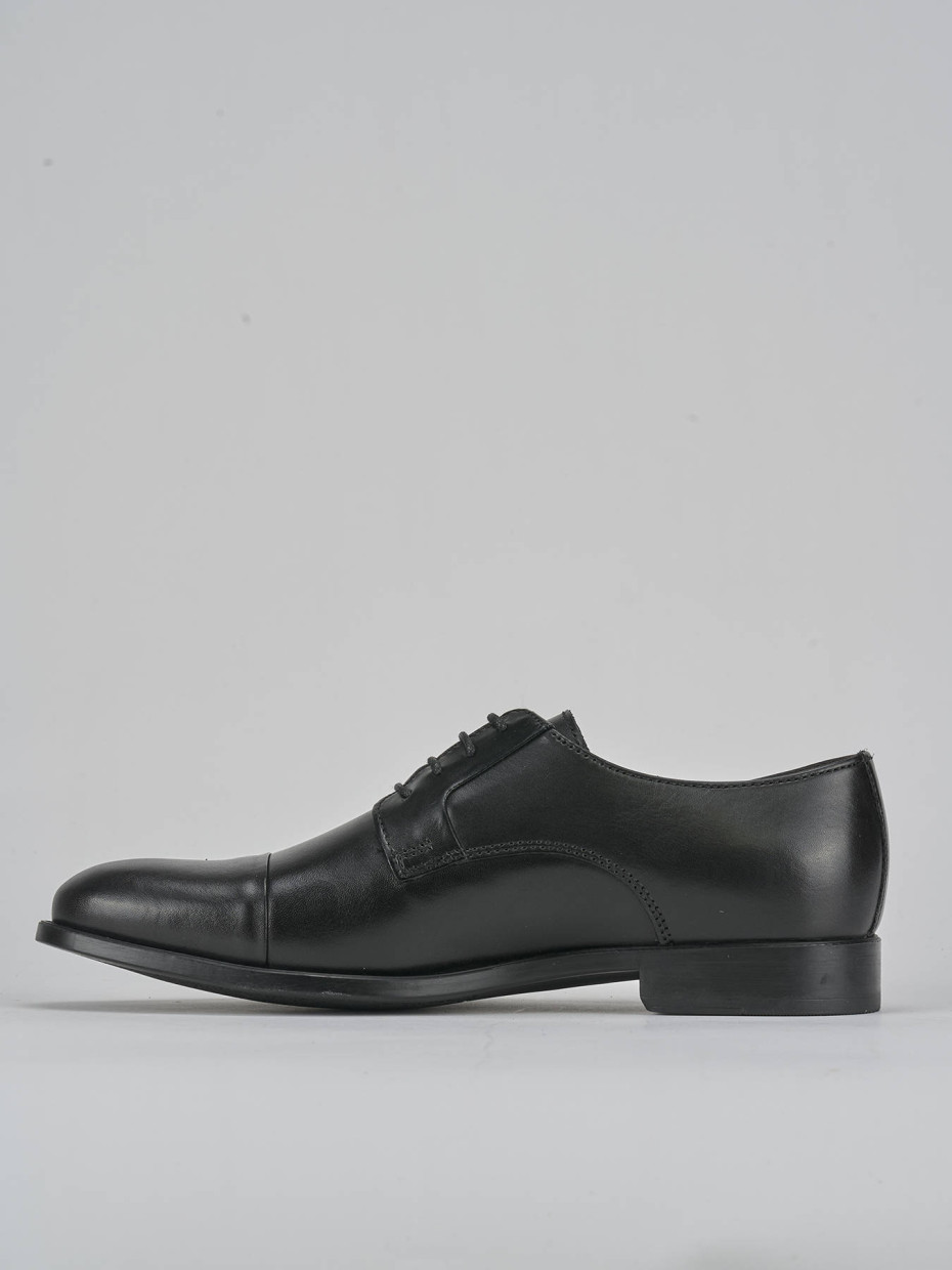 Stringate pelle nero