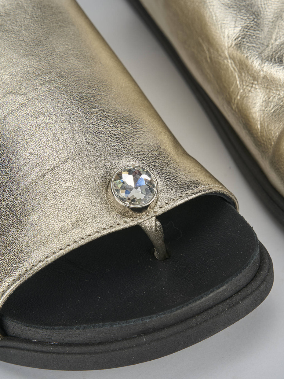 Ciabatte tacco 1cm pelle oro