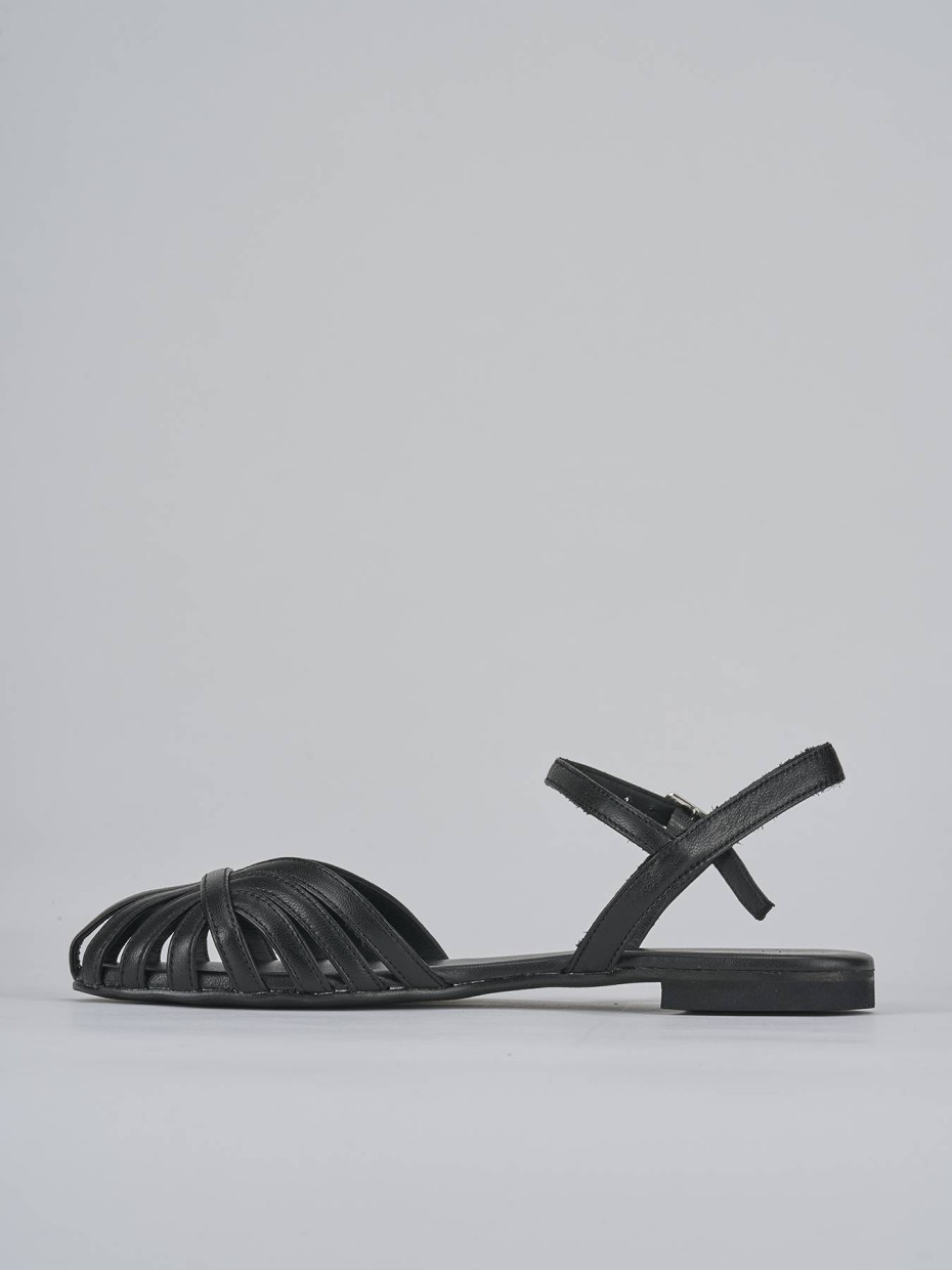 Sandalo tacco 1 cm nero pelle