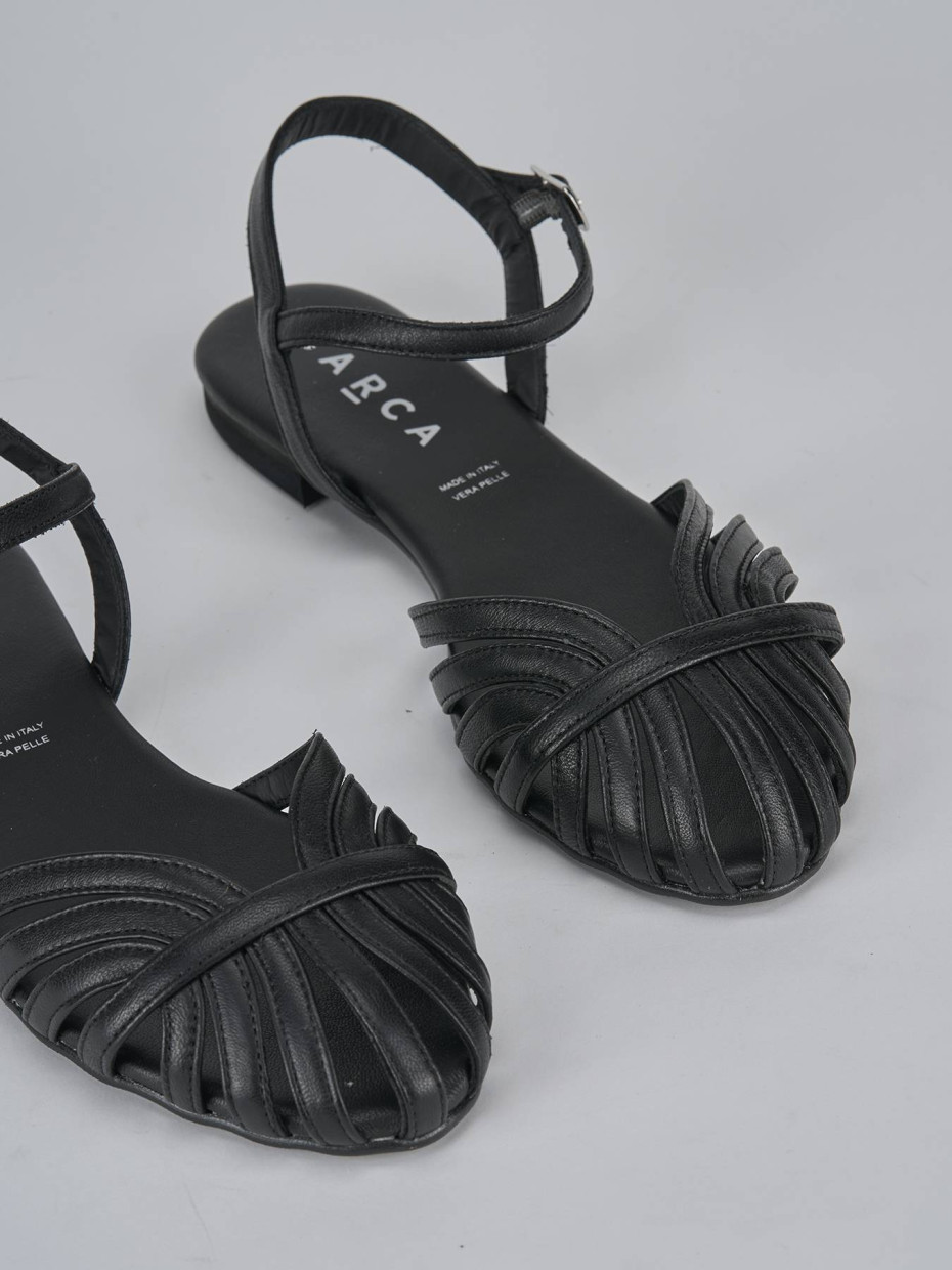 Sandalo tacco 1 cm nero pelle