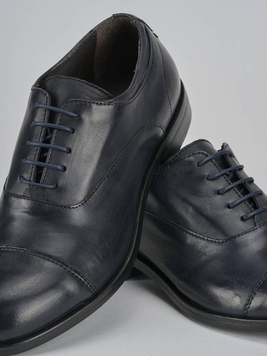 Stringate pelle blu