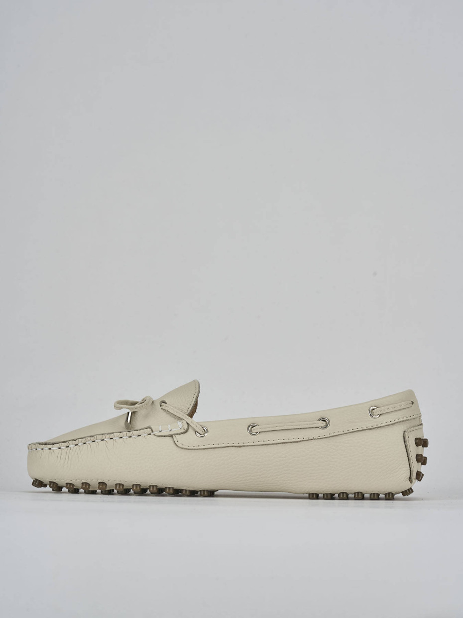 Mocassini tacco 1cm pelle beige