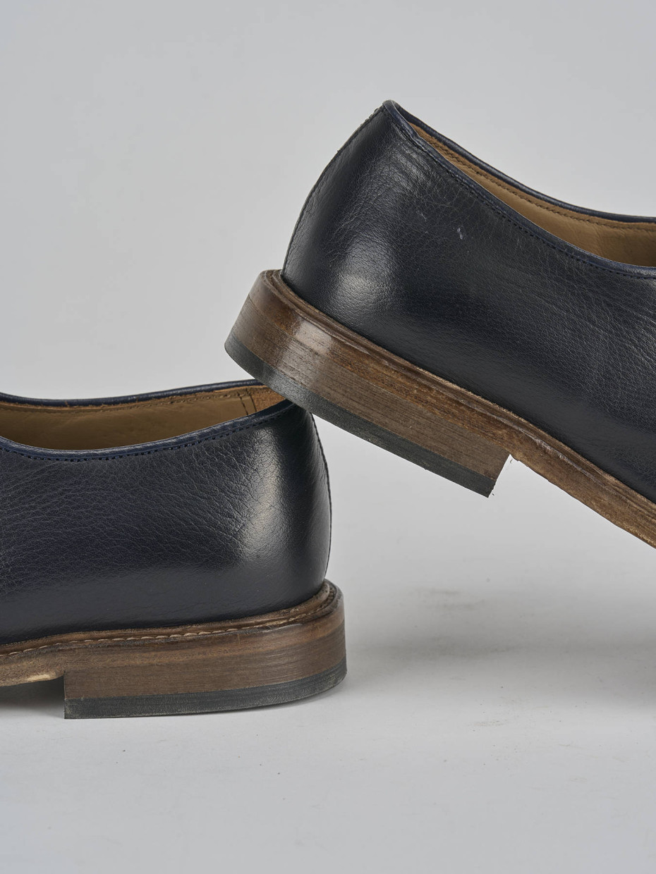 Stringate pelle blu