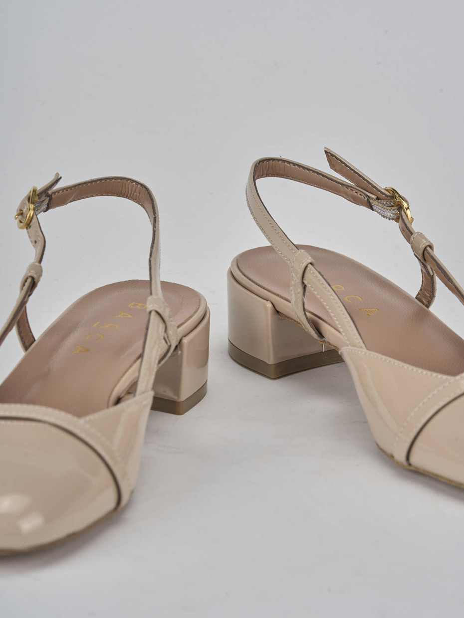 Décolleté e slingback tacco 3cm vernice beige