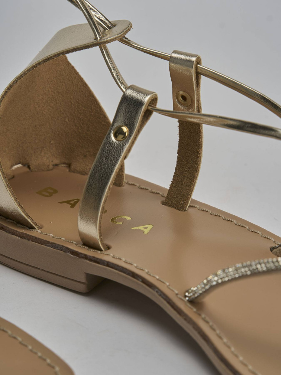 Sandalo tacco 1 cm oro pelle