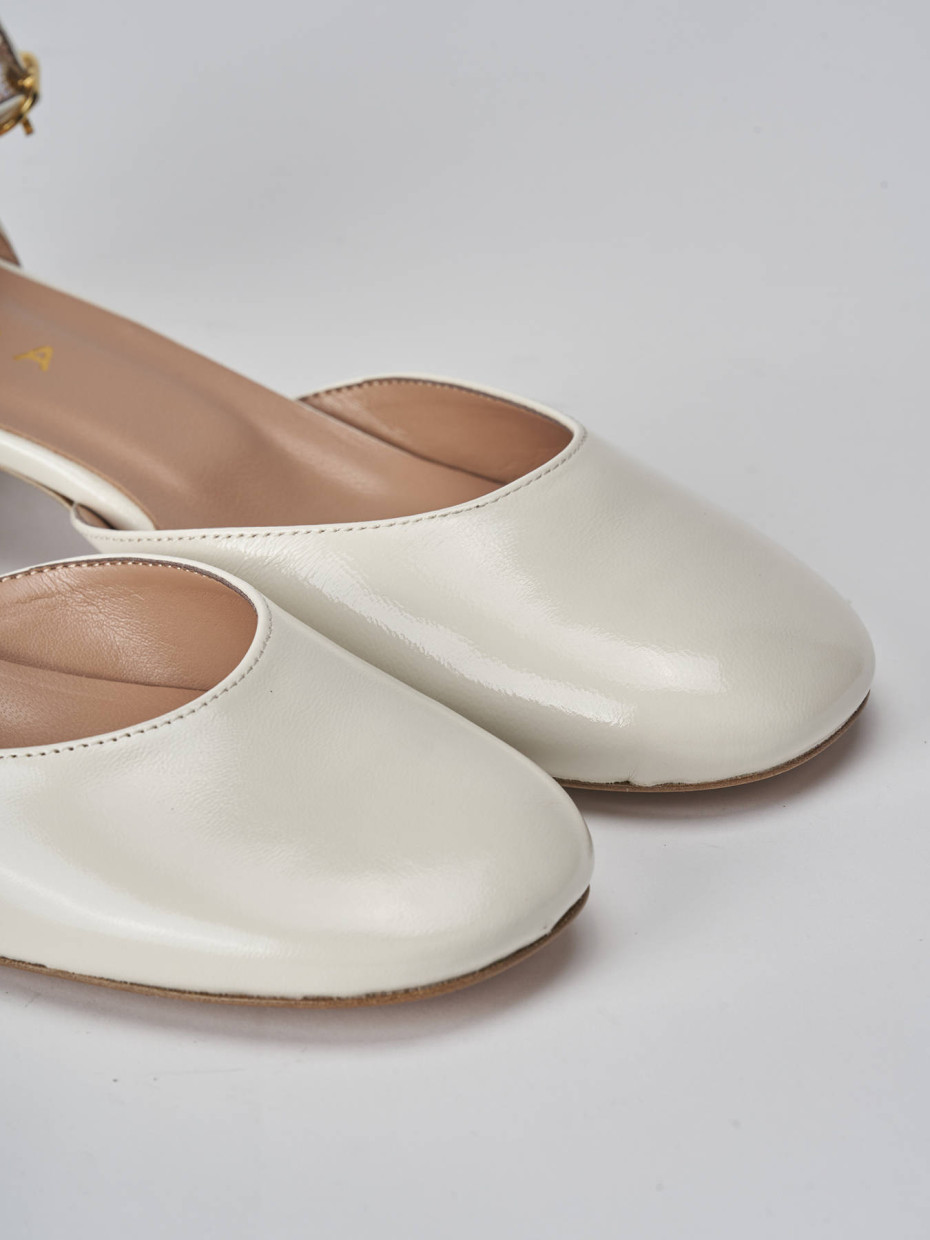 Décolleté e slingback tacco 3cm vernice bianco