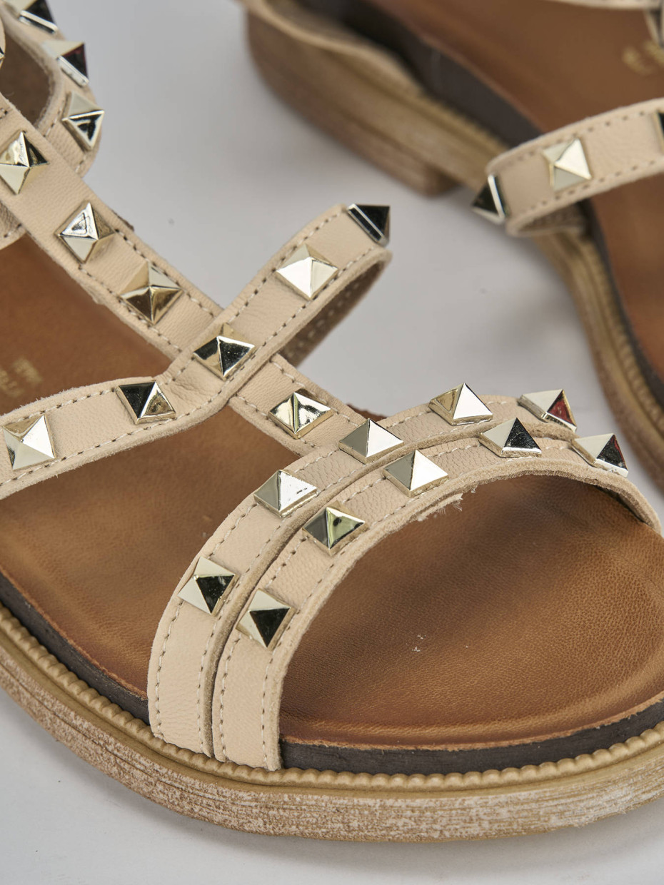 Sandali tacco 2cm pelle beige