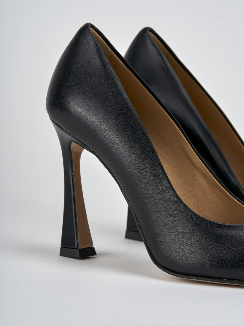 Décolleté e slingback tacco 9cm pelle nero