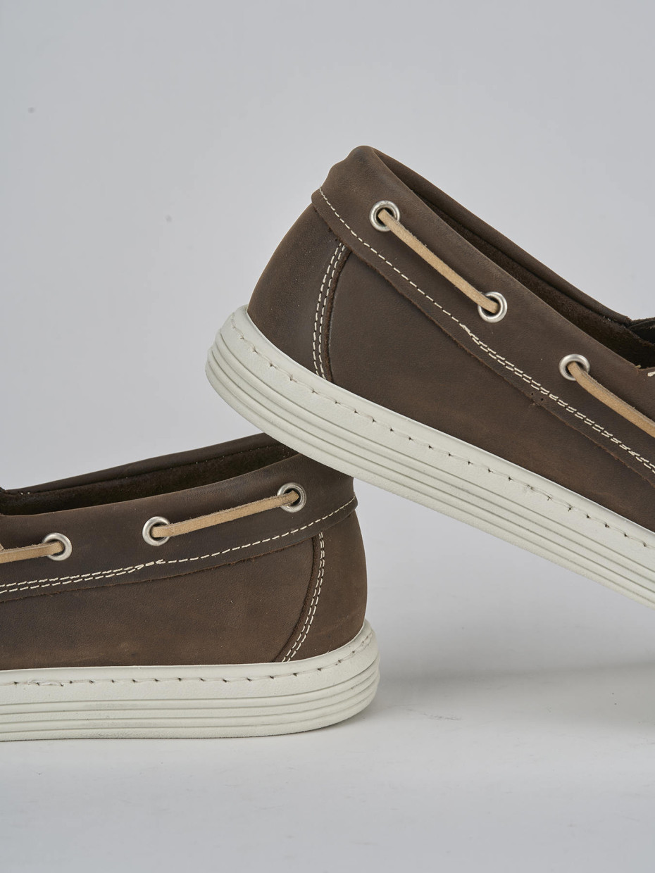 Stringate pelle testa
