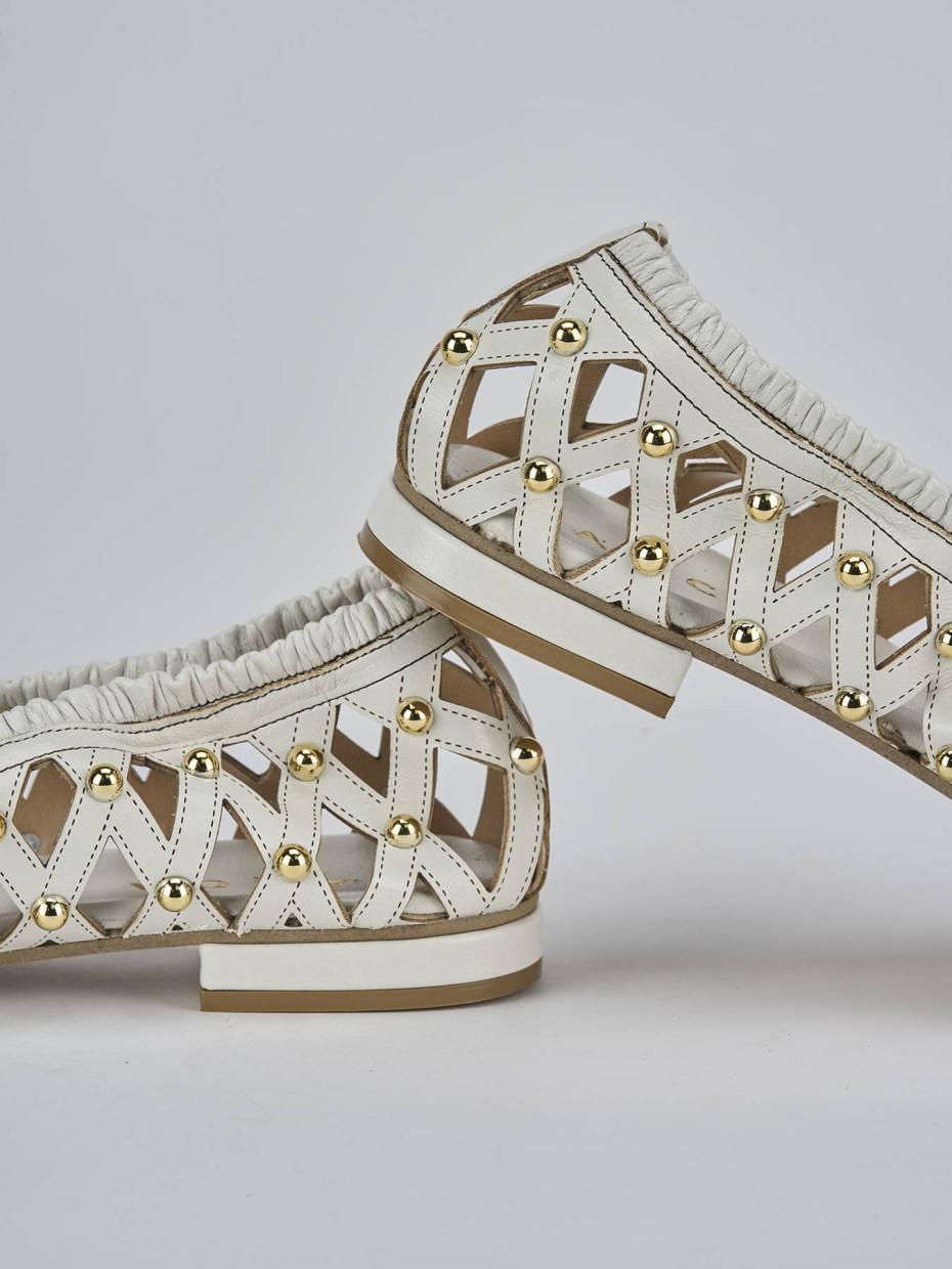 Ballerina tacco 2 cm bianco pelle