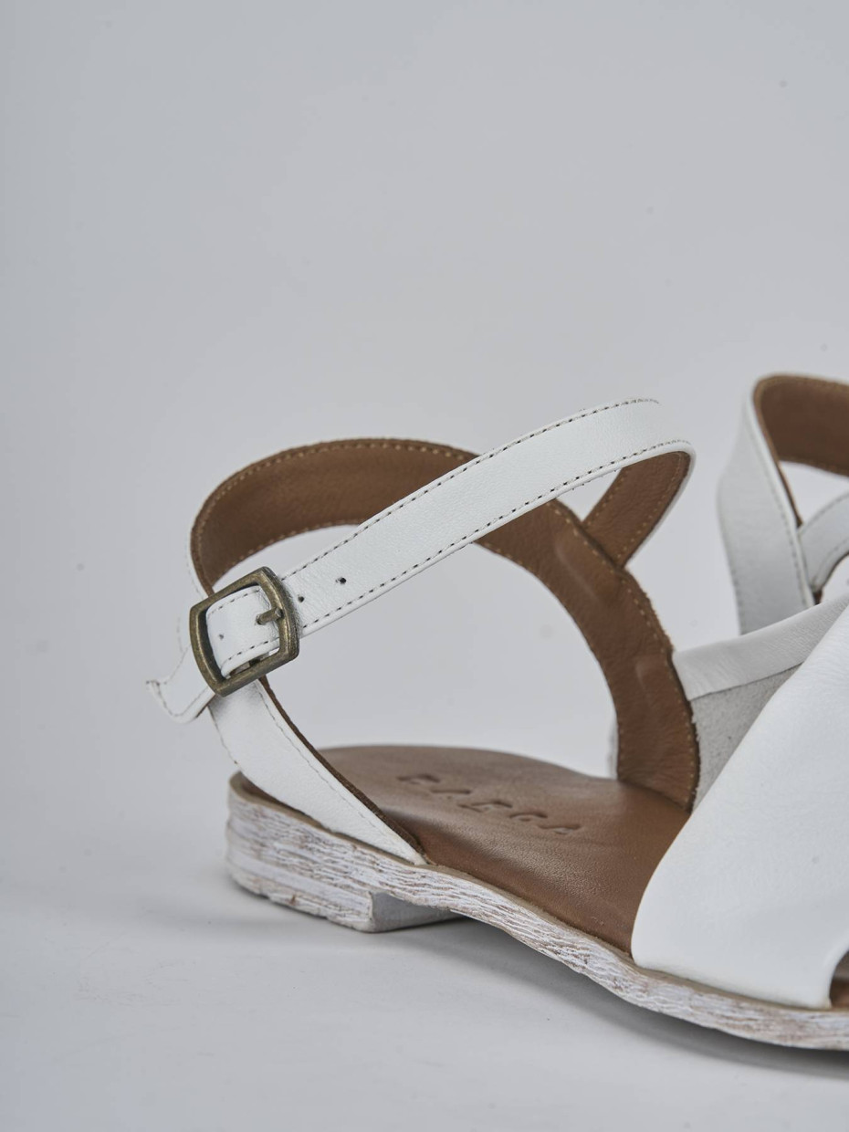 Sandalo tacco 1 cm bianco pelle