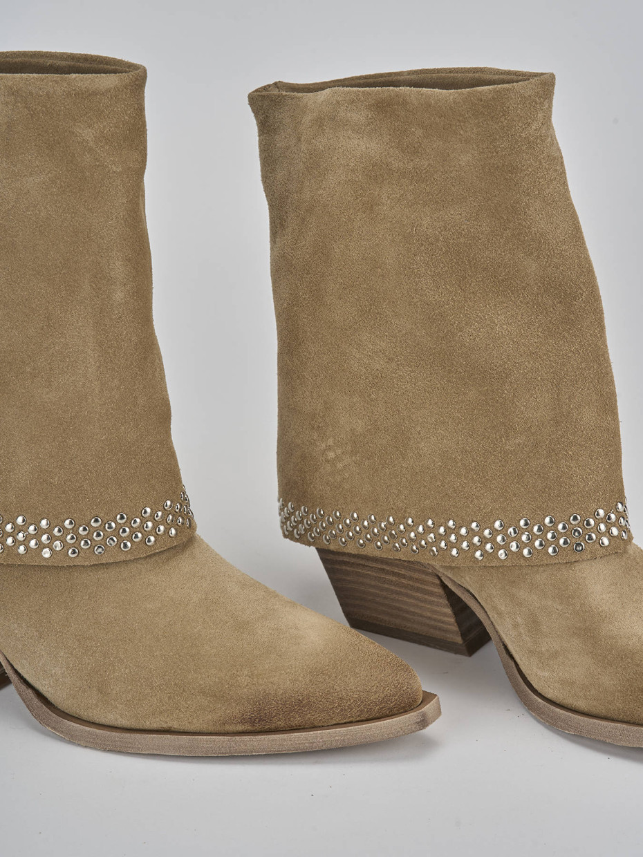 Stivali camoscio beige senza tacco store
