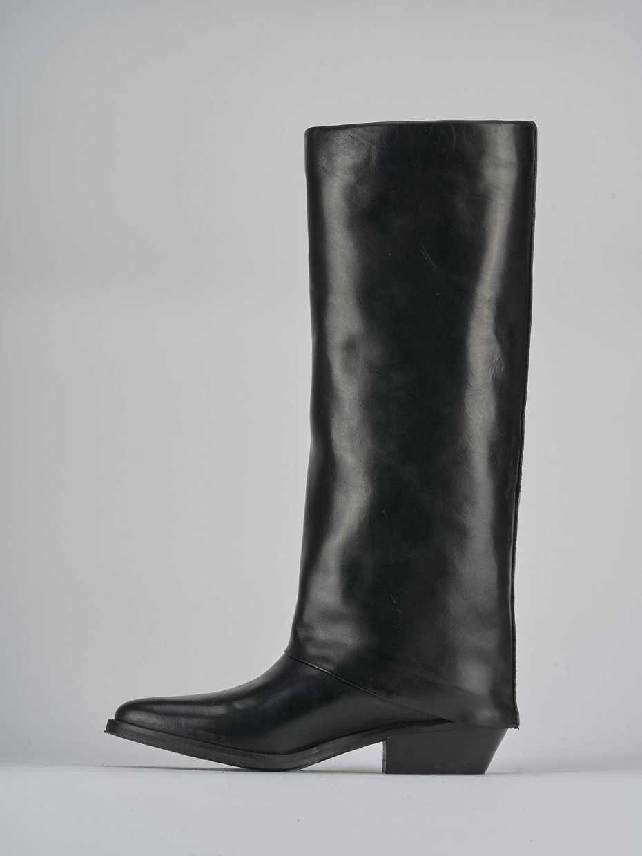 Stivali tacco 3cm pelle nero