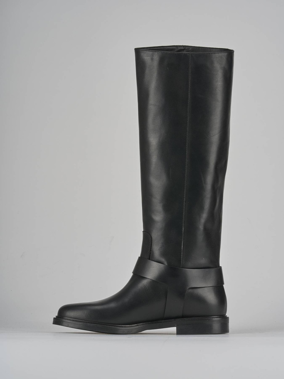 Stivale tacco 2 cm nero pelle
