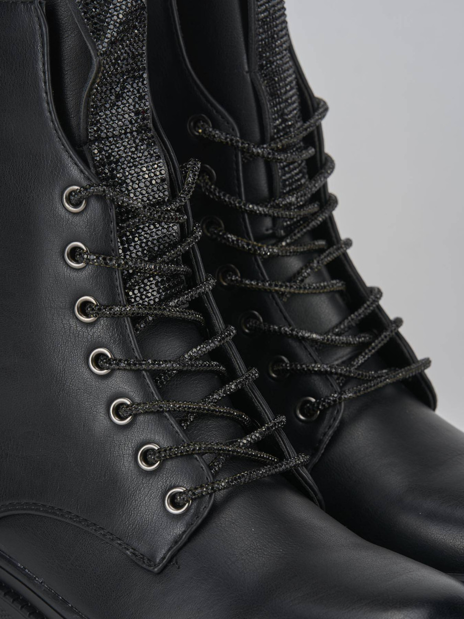 Anfibi tacco 2cm pelle nero