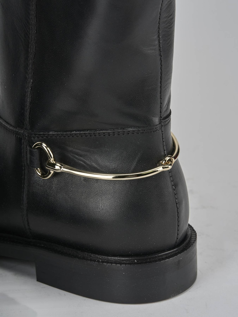 Stivali tacco 2cm pelle nero
