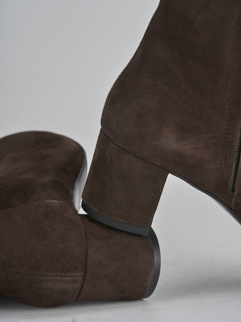 Stivaletti tacco 6cm camoscio testa