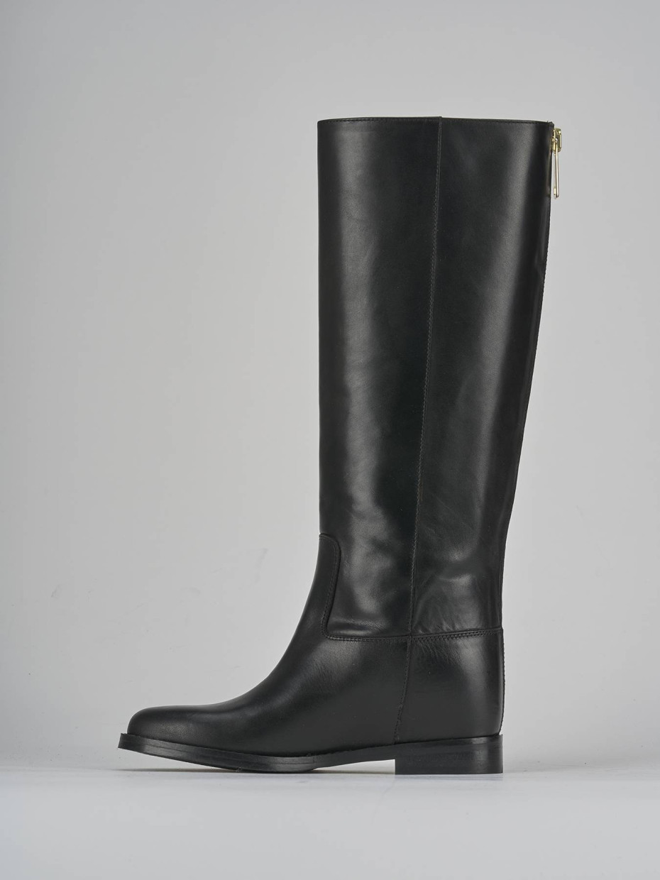 Stivale tacco 2 cm nero pelle
