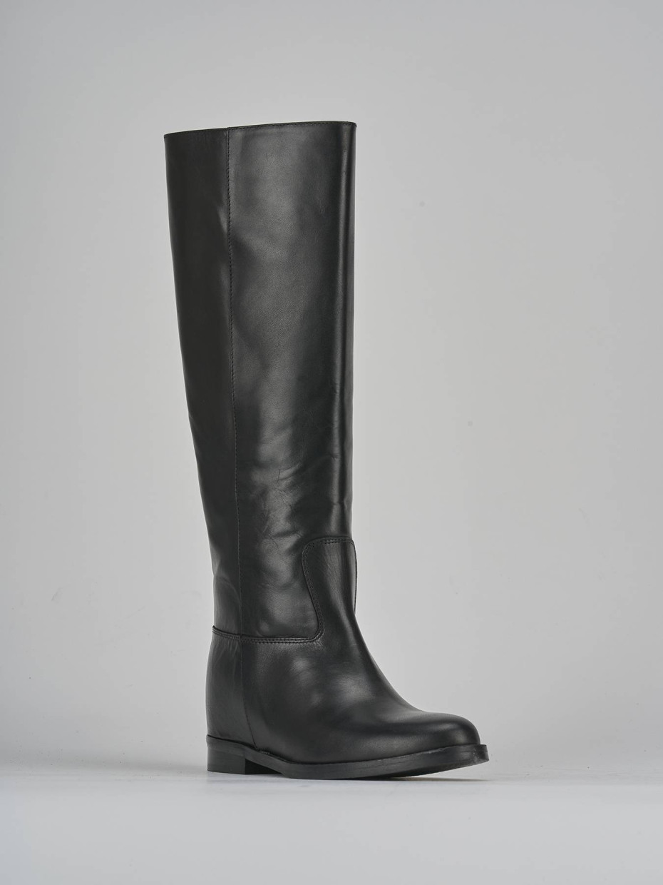 Stivale tacco 2 cm nero pelle