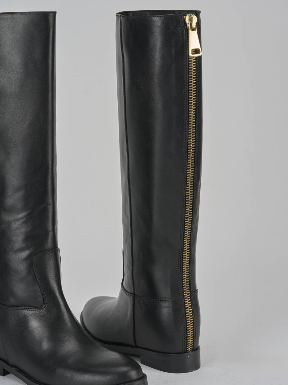 Stivale tacco 2 cm nero pelle