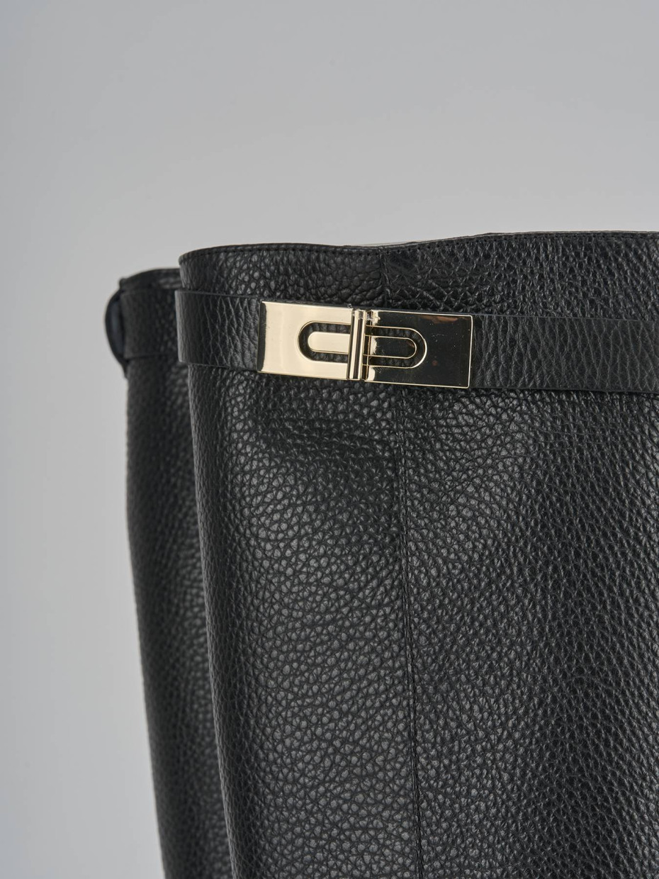 Stivali tacco 2cm pelle nero
