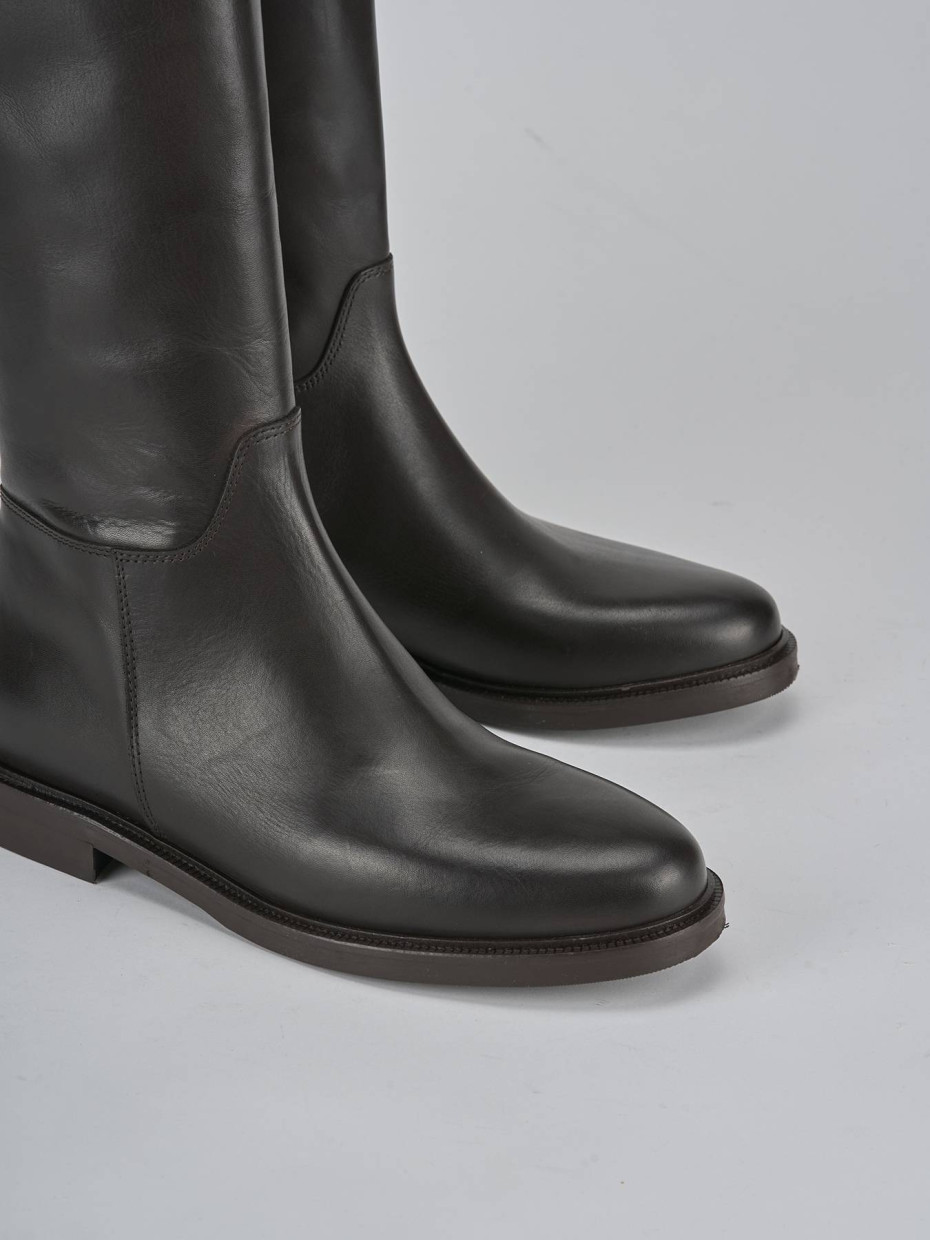 Stivali tacco 2cm pelle testa