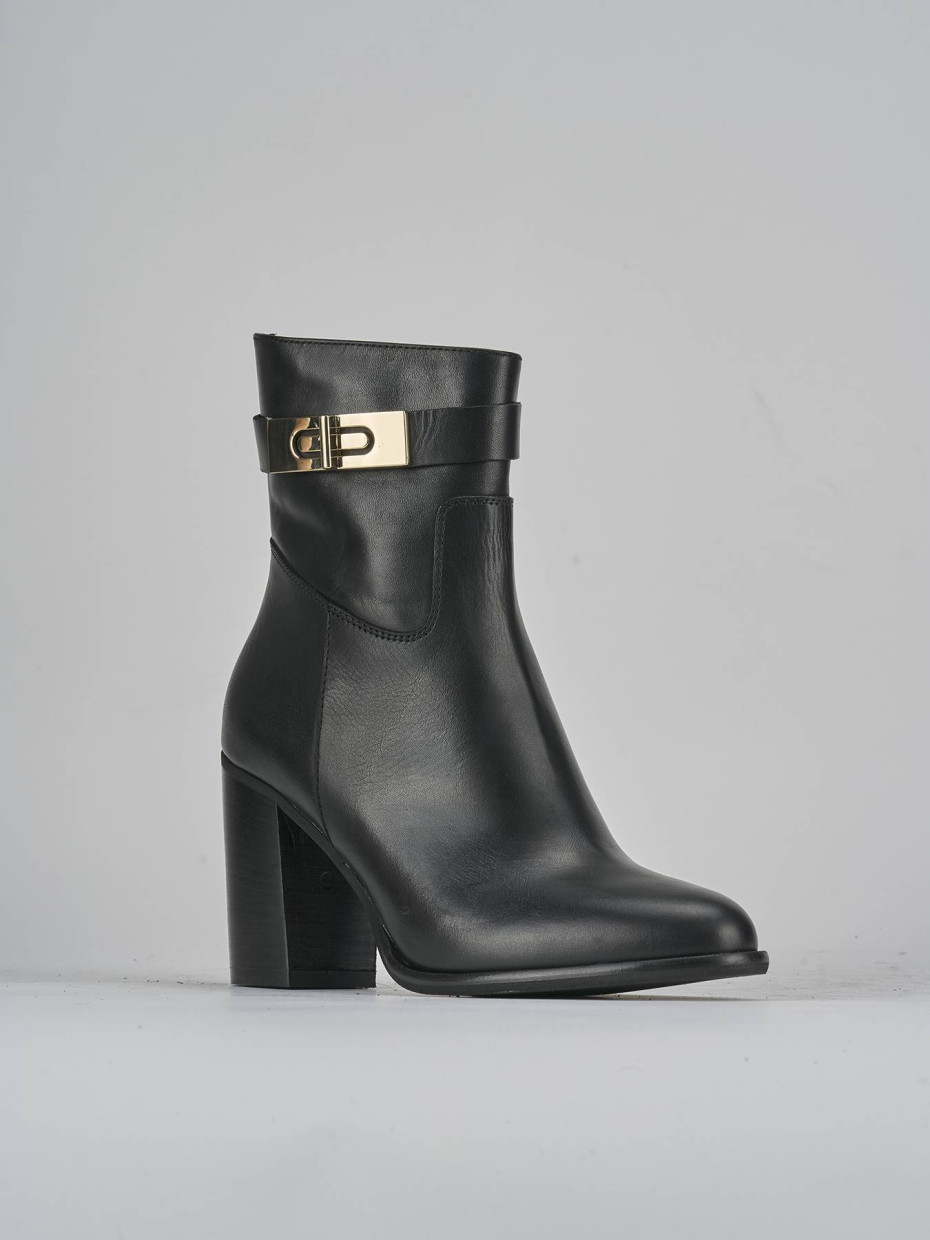 Stivaletto tacco 8 cm nero pelle