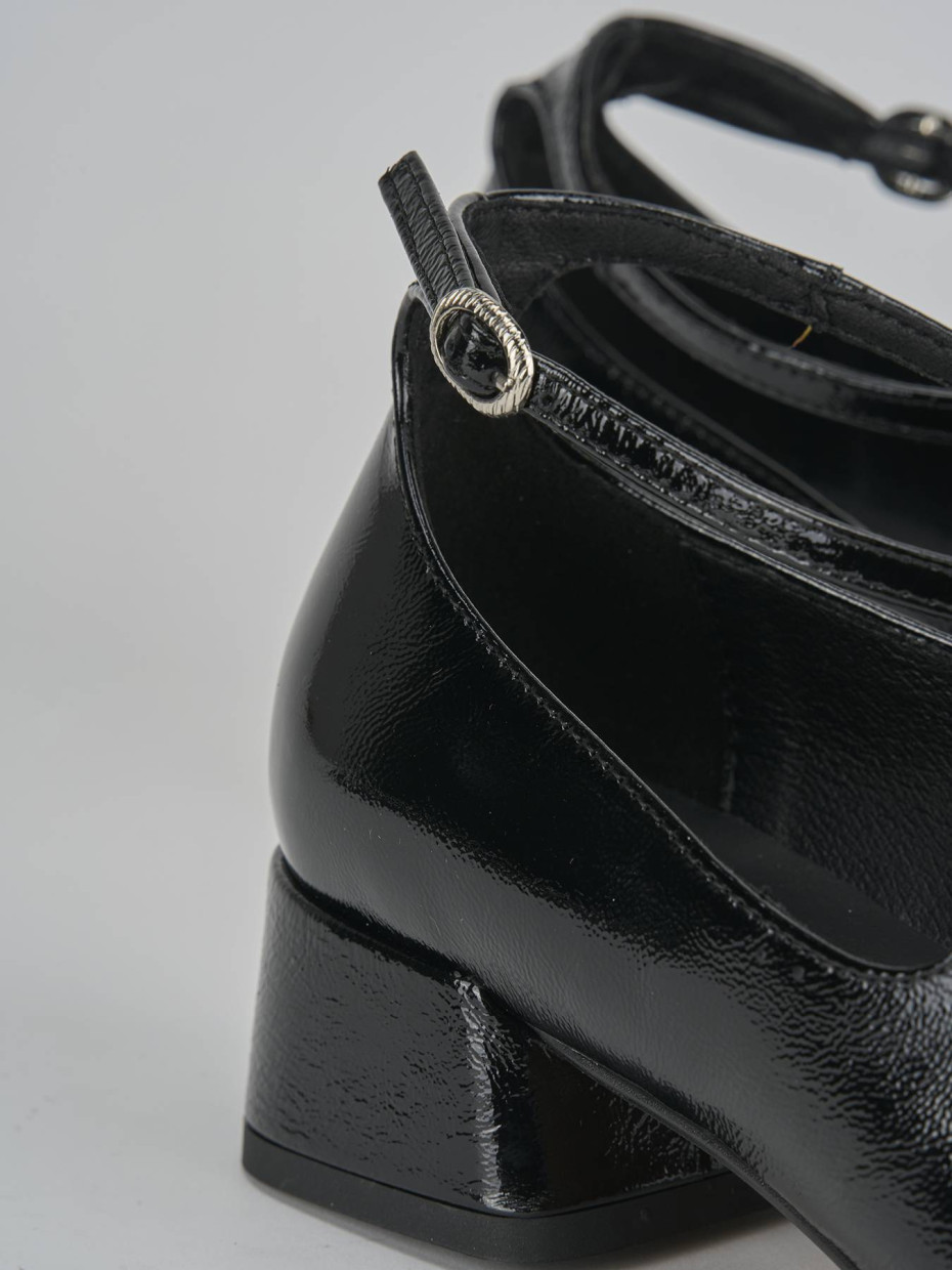 Décolleté e slingback tacco 4cm vernice nero