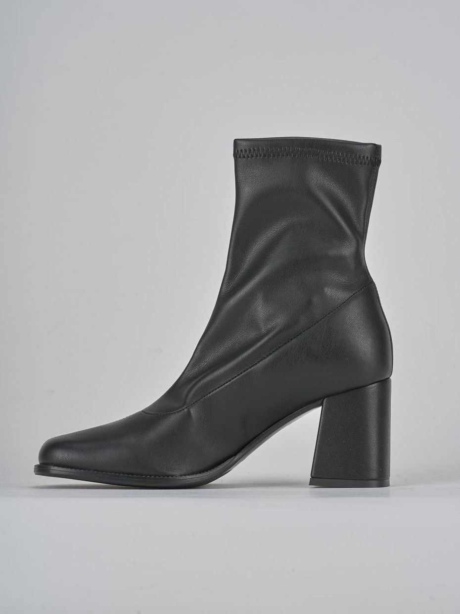 Stivaletti tacco 8cm pelle nero
