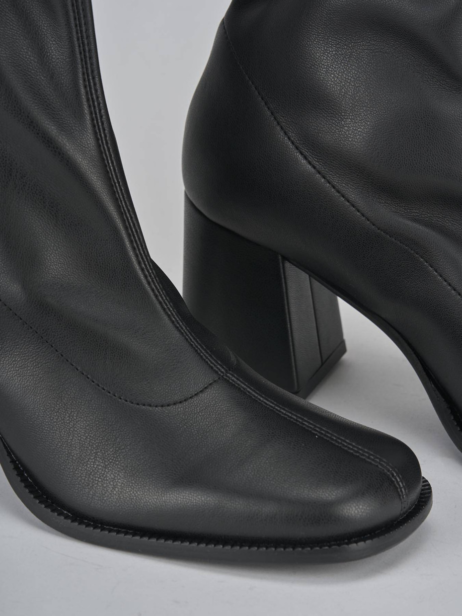 Stivaletti tacco 8cm pelle nero