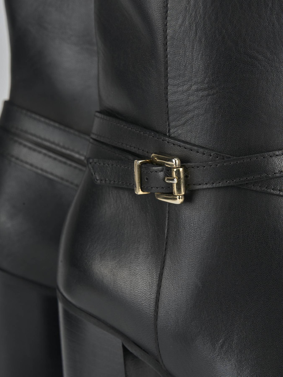 Stivaletto tacco 8 cm nero pelle