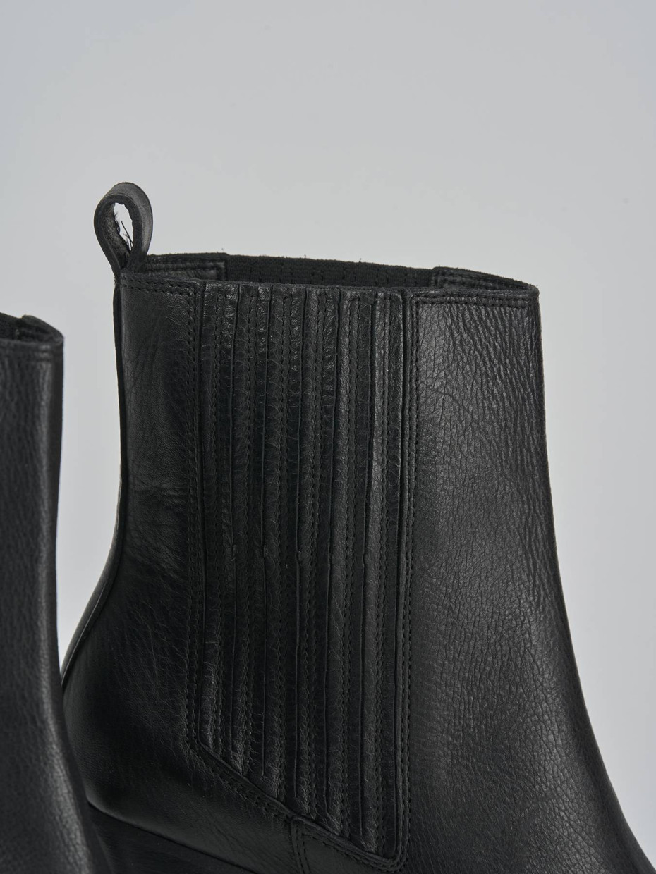 Stivaletto texano tacco 9 cm nero pelle