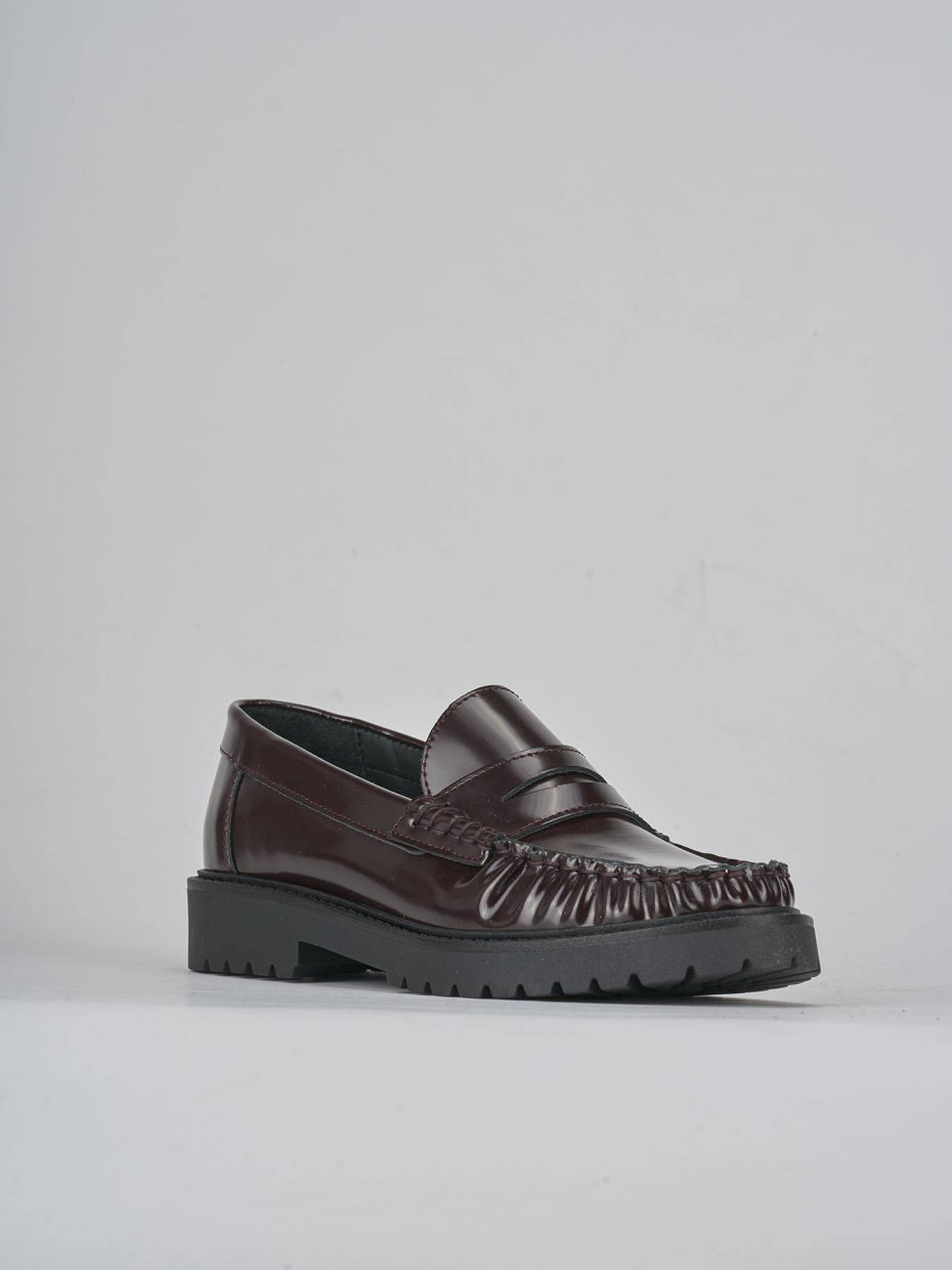 Mocassini tacco 2cm pelle bordo'