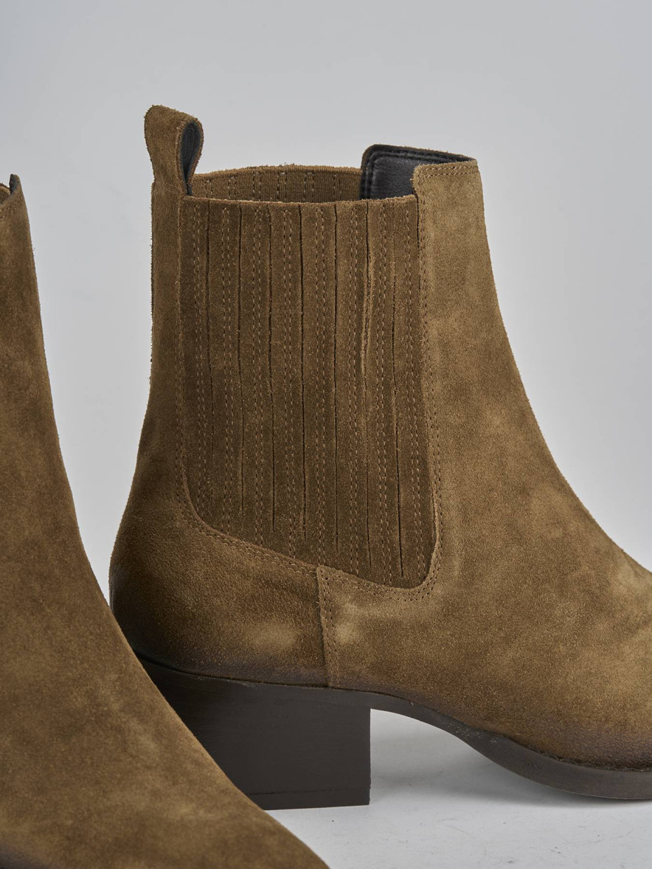 Stivaletti tacco 3cm camoscio marrone