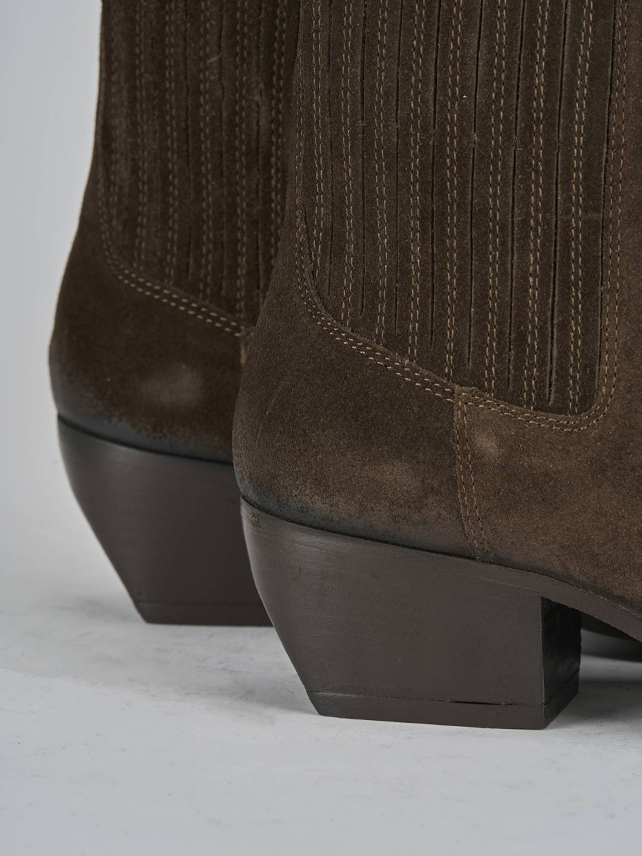 Stivaletti tacco 3cm camoscio testa