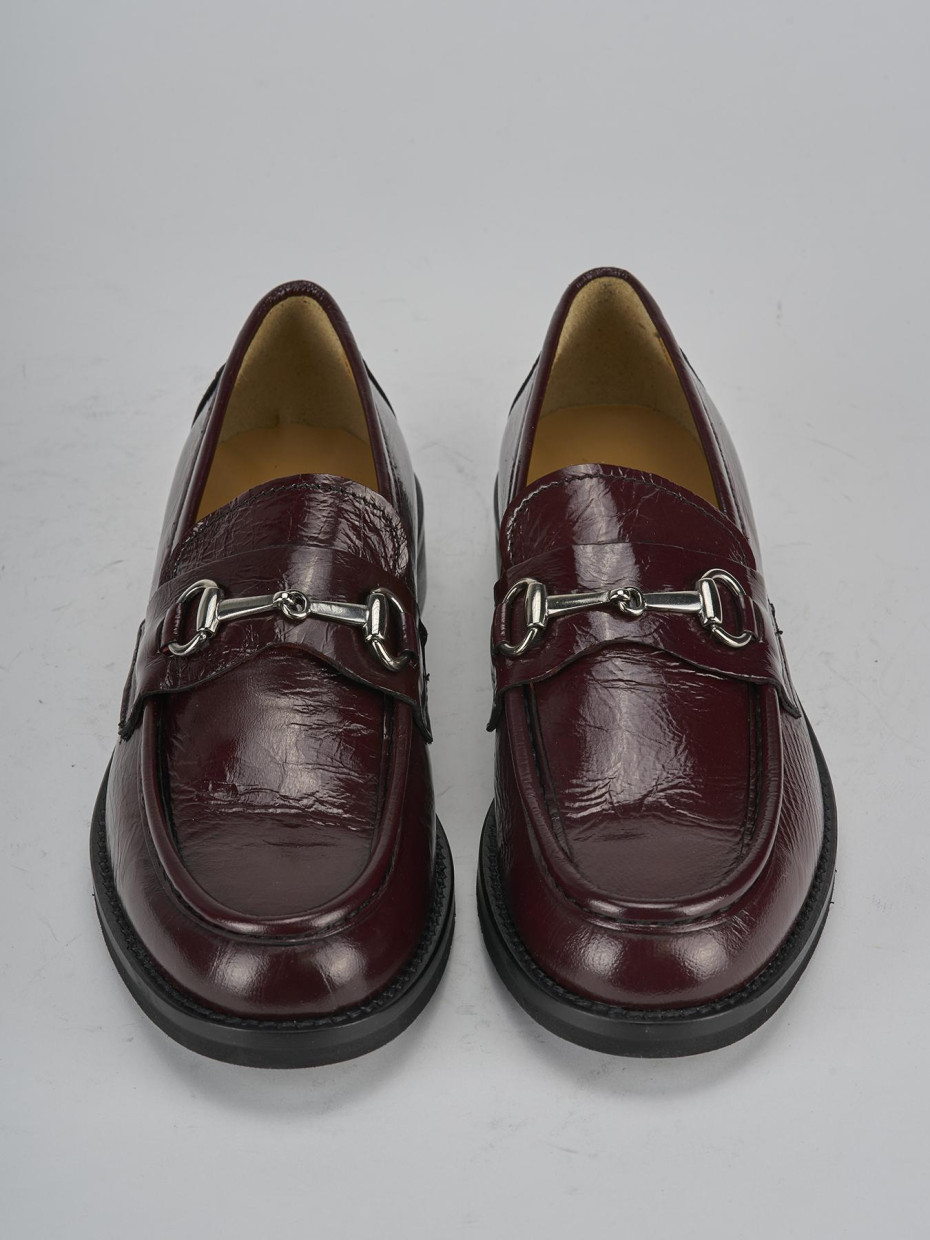 Mocassini tacco 2cm vernice bordo'