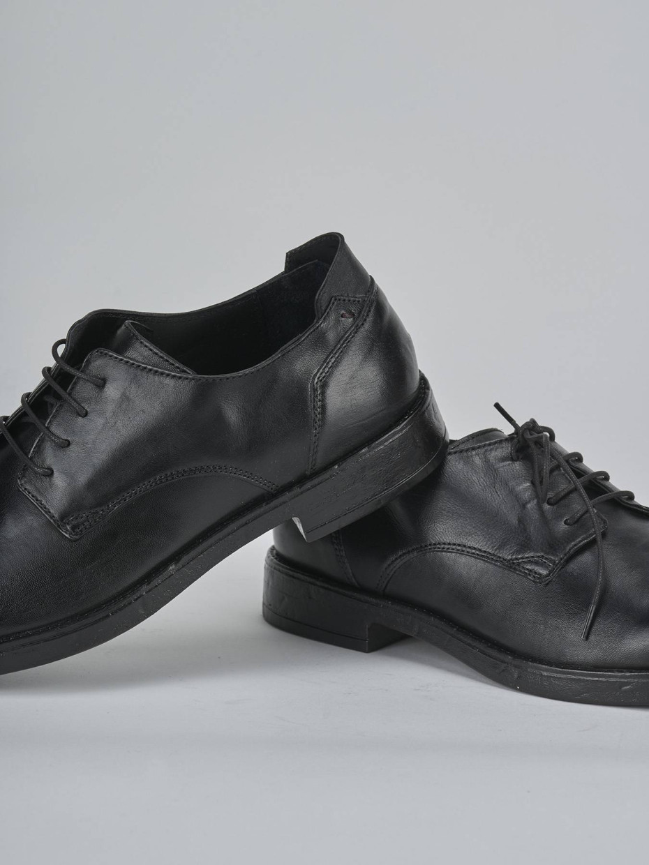 Stringate pelle nero