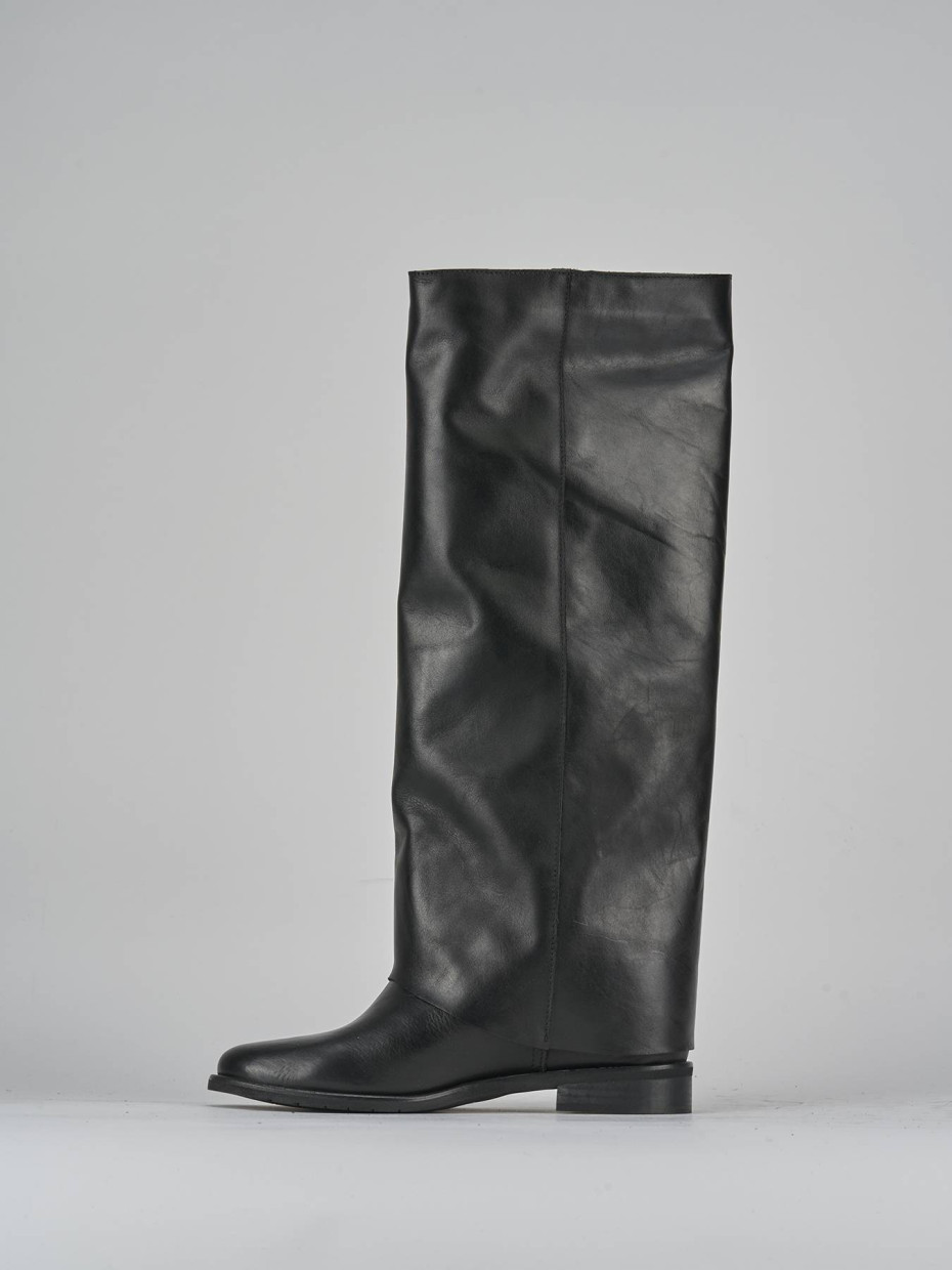 Stivali tacco 2cm pelle nero