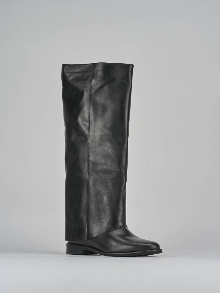 Stivali tacco 2cm pelle nero