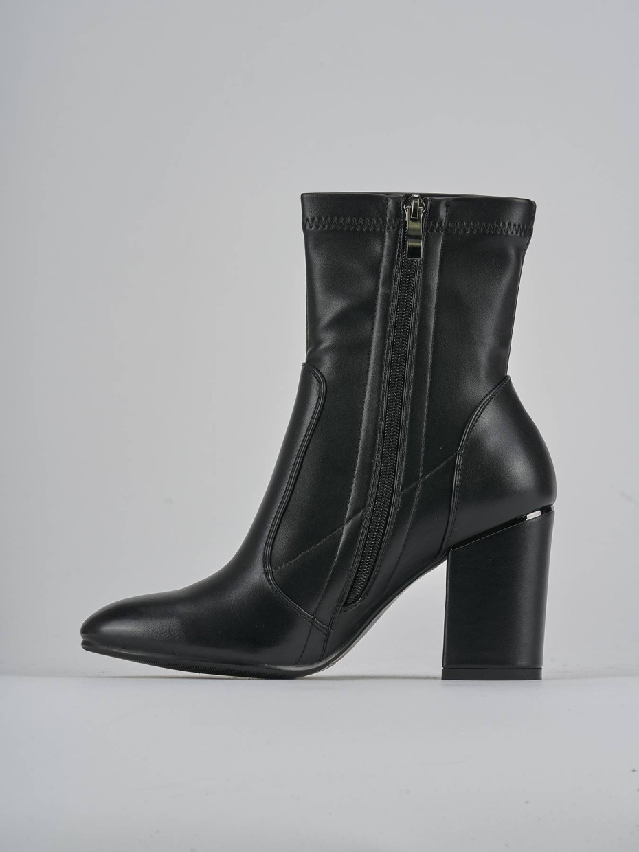 Stivaletti tacco 6cm pelle nero