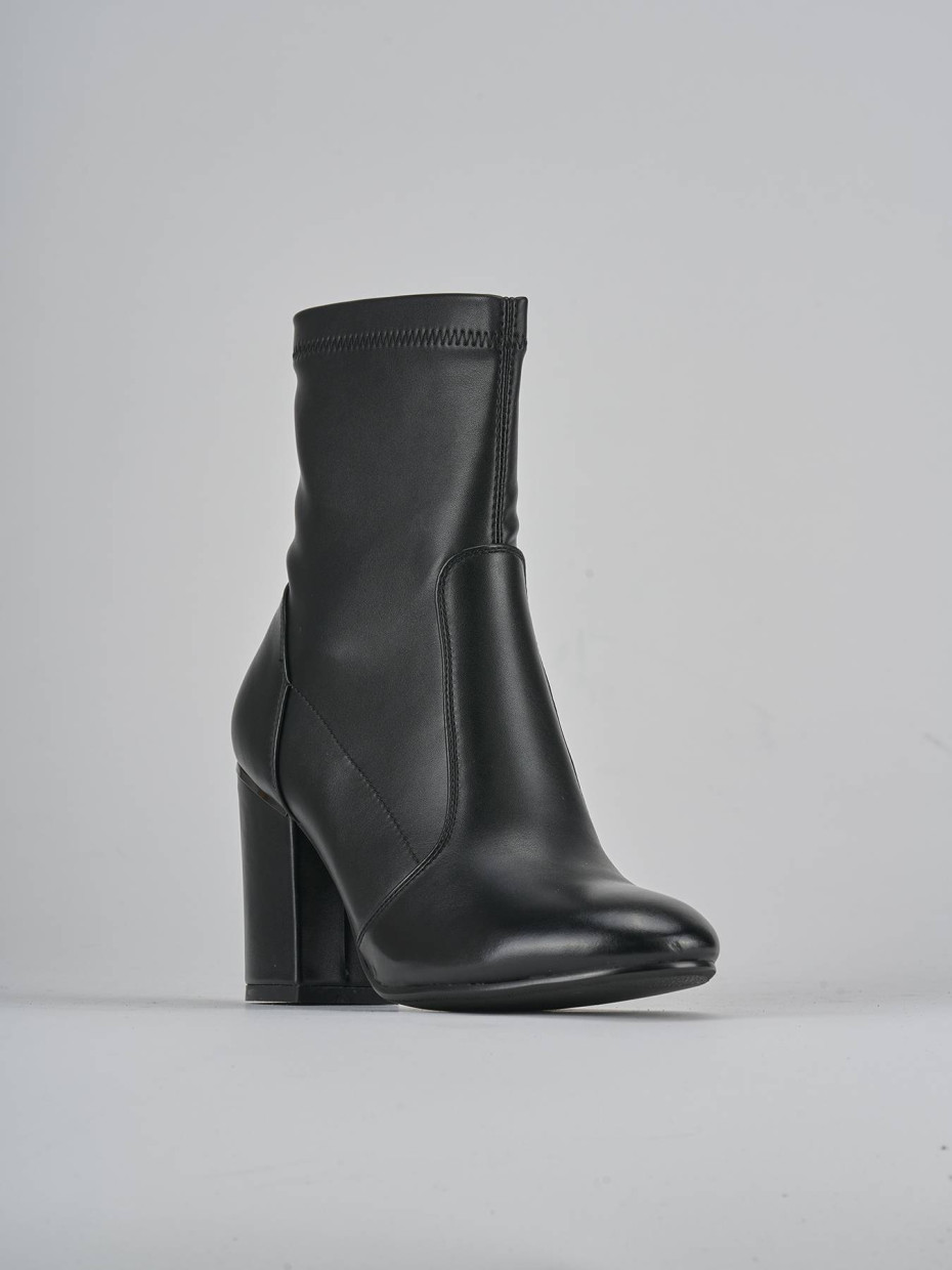 Stivaletti tacco 6cm pelle nero