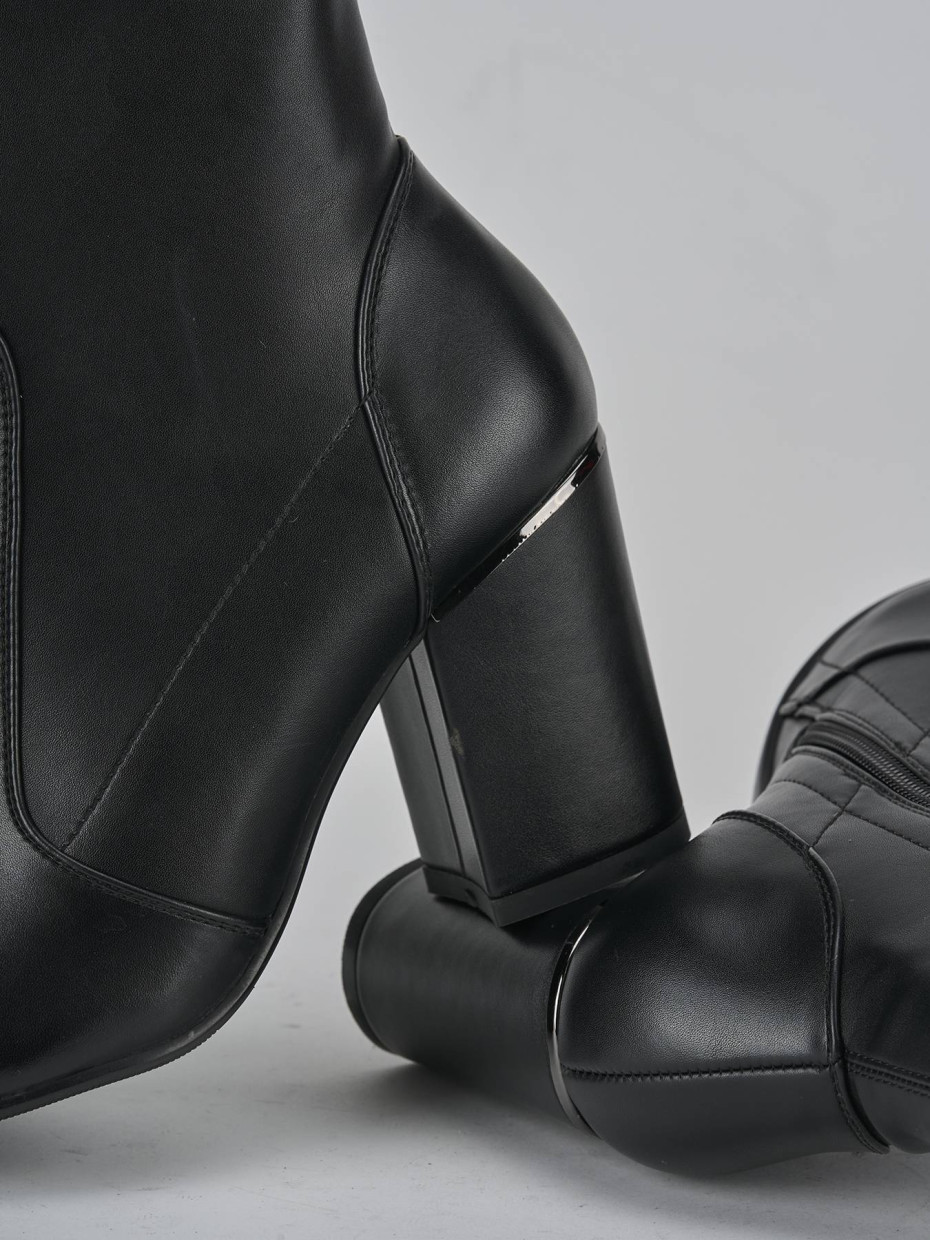 Stivaletti tacco 6cm pelle nero