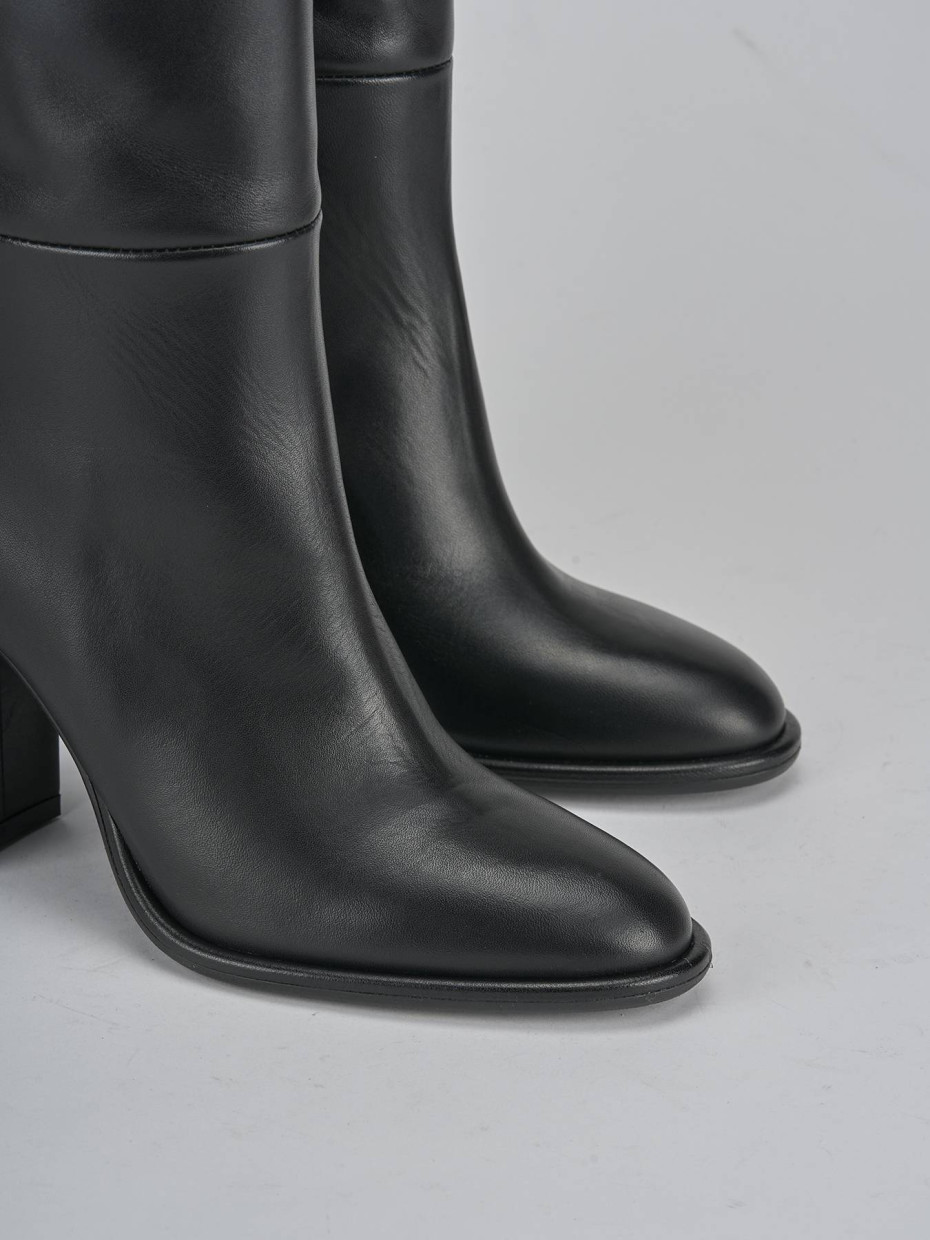 Stivali tacco 9cm pelle nero